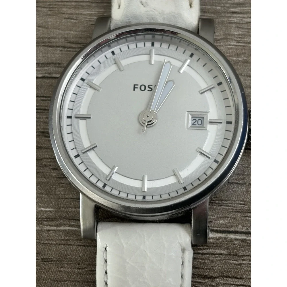 Fossil Original Boyfriend ES3811‎ Women 38mm White Dial Date Watch Needs Battery
